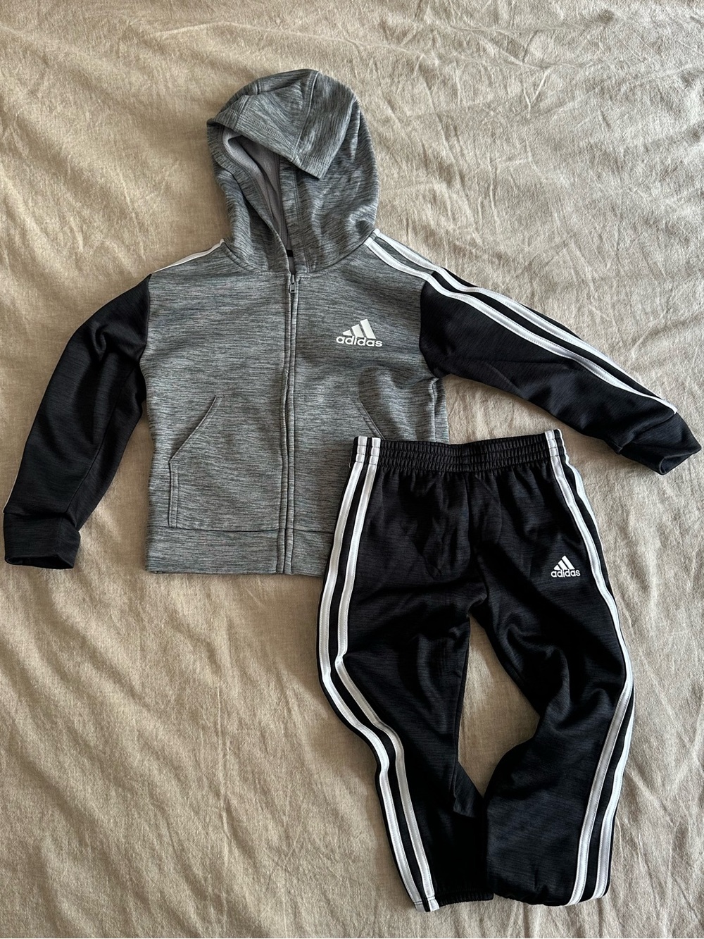 Adidas Kids Grey & Black Tracksuit Set Size 4T